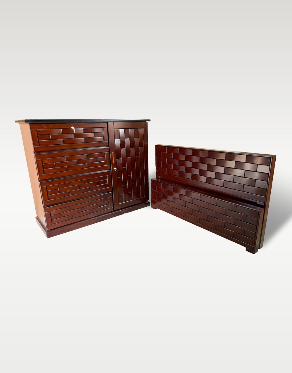 Furnicom Bedroom sets